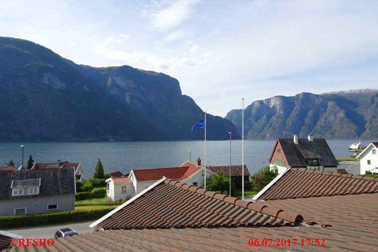 Ausblick vom Aurland Fjordhotel
