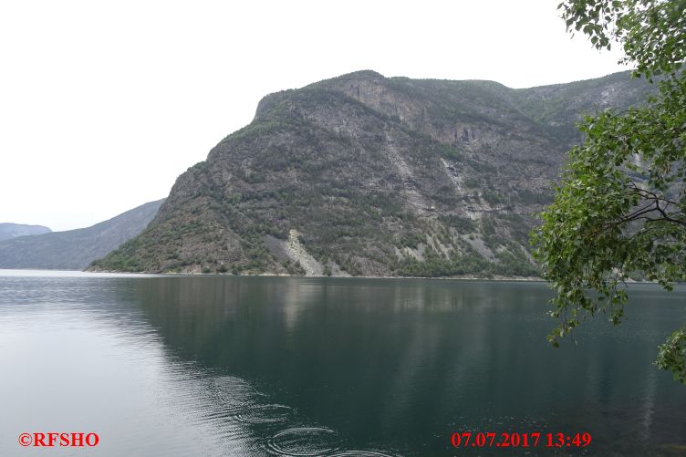 Lærdalsfjorden