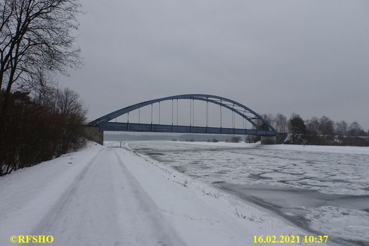 am Elbe-Seitenkanal, Brücke Bahnlinie BS − UE