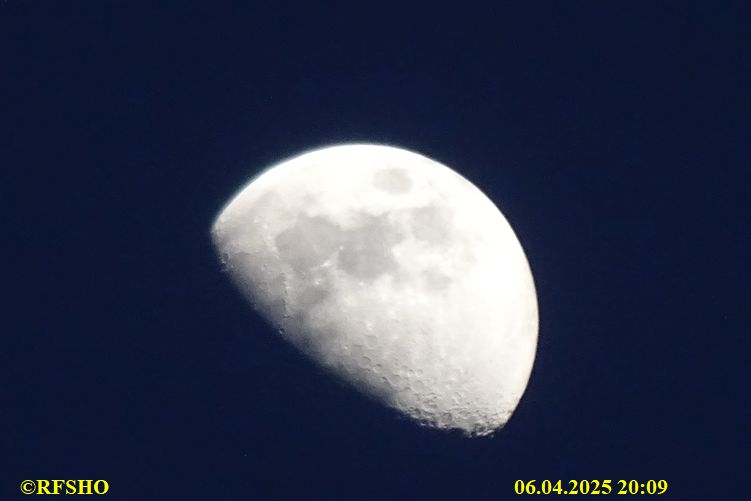 Frühlingsmond