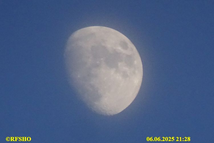 Ringstraße, Mond