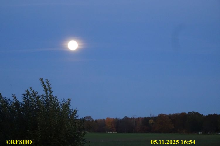 Ringstra&szlig;e, Vollmond