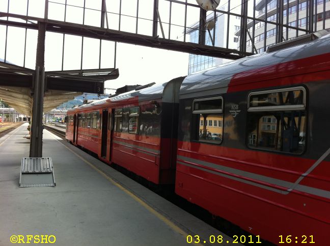 Bergen Station, Tog 1824 til Voss