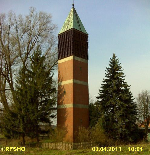 Blick vom Feuerwehrhaus zum Glockenturm (15,1 °)