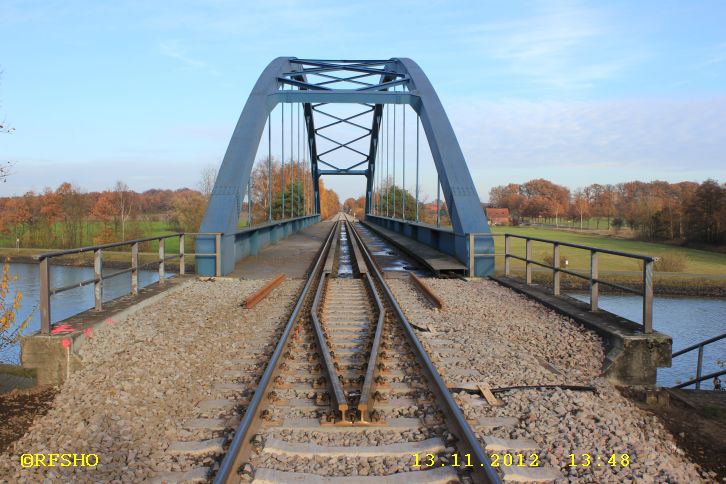 Gleisbauarbeiten − Brücke ESK