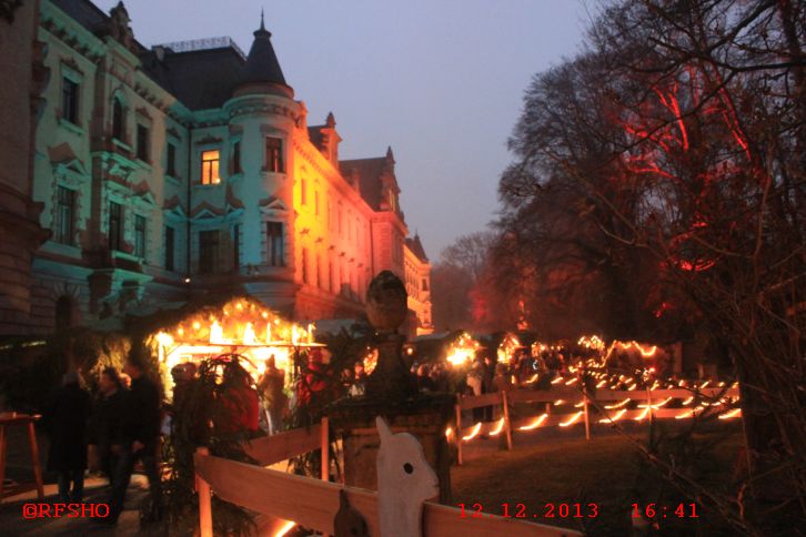 Weihnachtsmarkt auf Schloss Thurn und Taxis