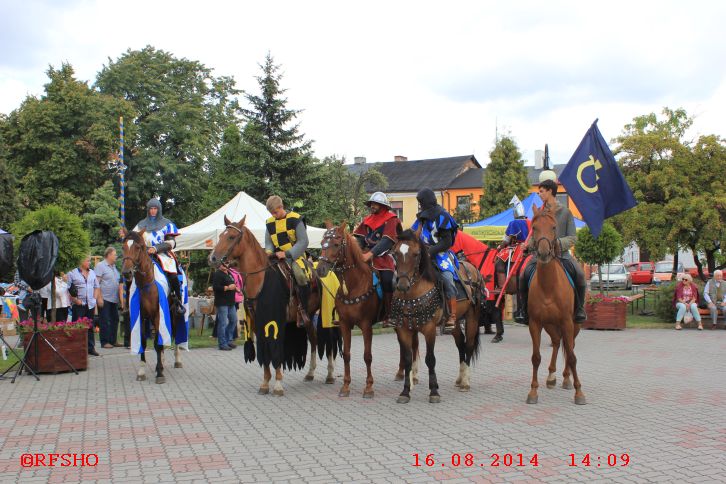 Ritterspiele auf dem Marktplatz in Radziejow