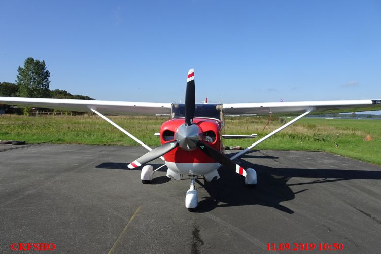 Cessna 206 D-EFVP am Flugplatz EDBH