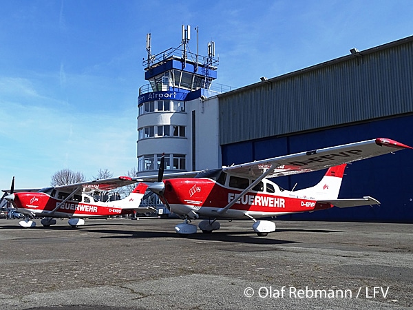 Diese beiden Cessna 206 stehen dem FFD derzeit zur Verfügung. Foto: Olaf Rebmann / LFV NDS