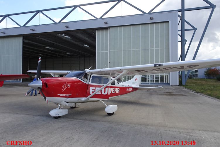 Cessna 206 D-EFVP am Flughafen EDVE