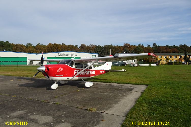 Cessna 206 D-EFVP am Flugplatz EDBK